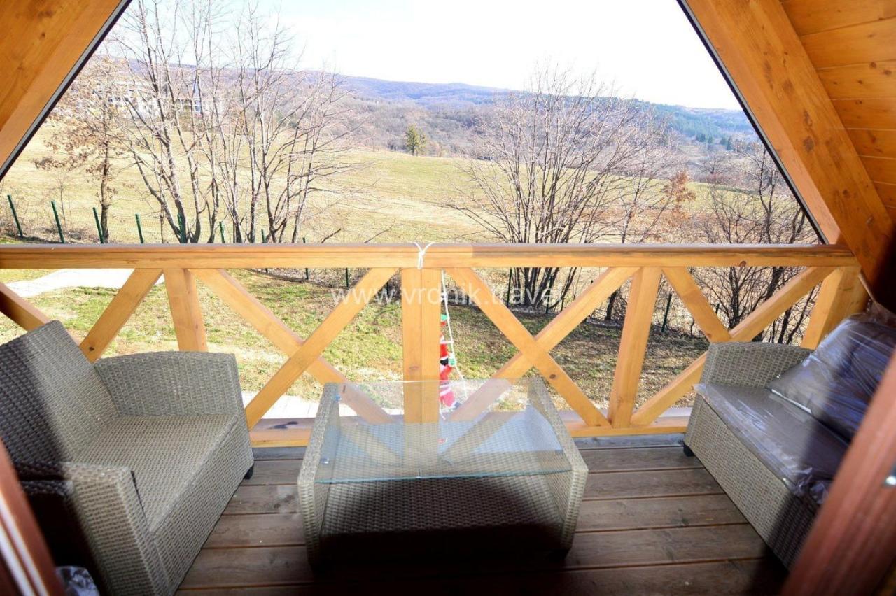 Apartmani Joka I Drvene Kucice Vrdnik Exteriör bild