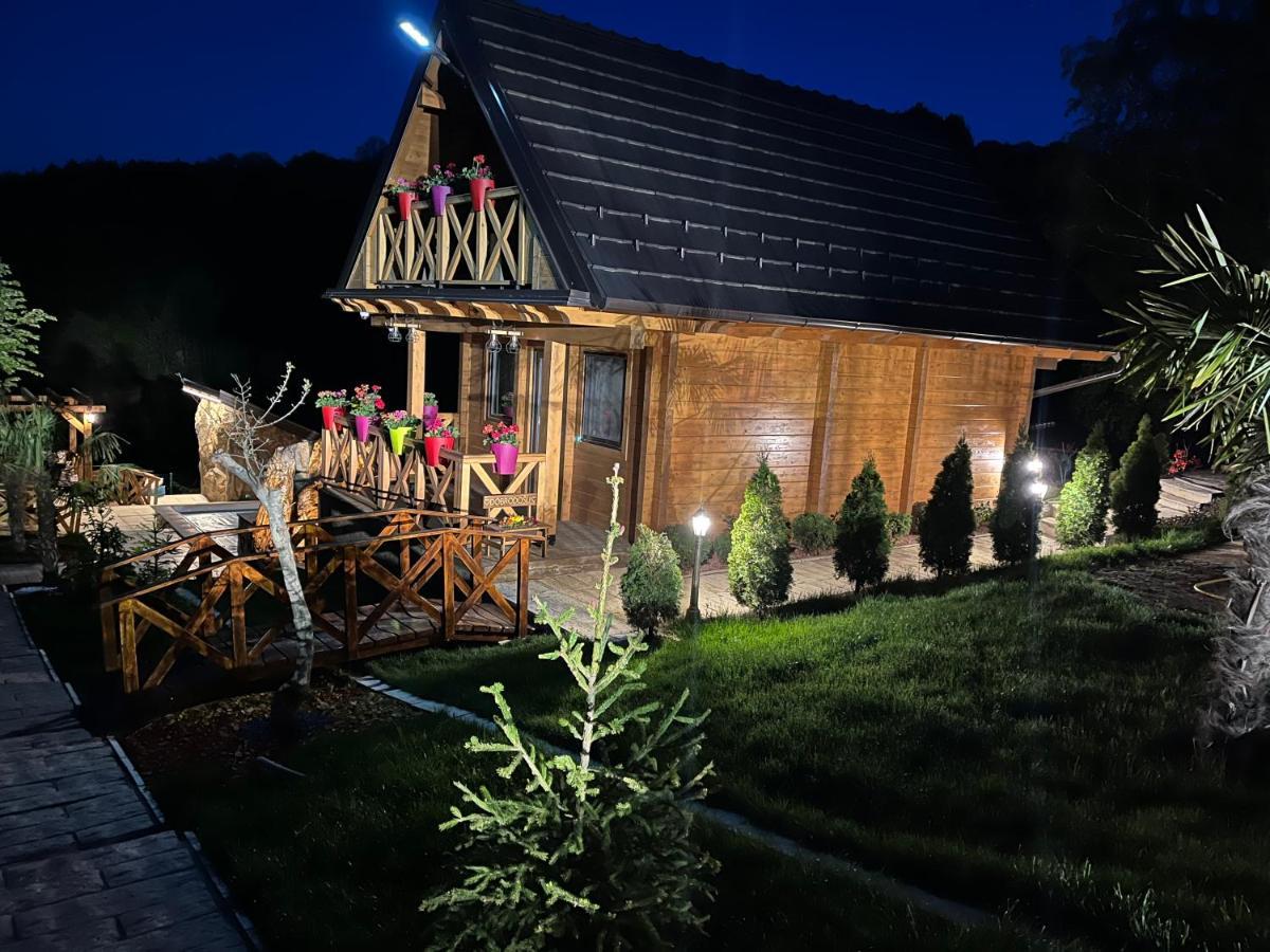 Apartmani Joka I Drvene Kucice Vrdnik Exteriör bild
